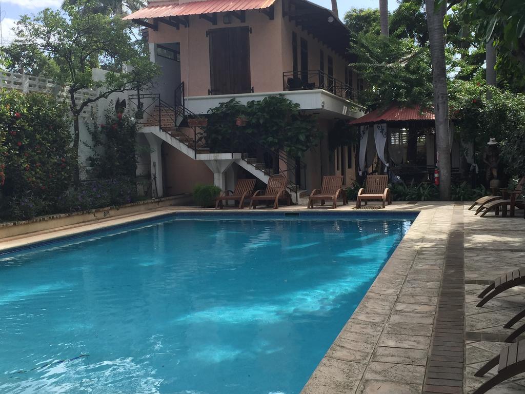 Hotel Du Roi Christophe Cap-Haïtien Buitenkant foto